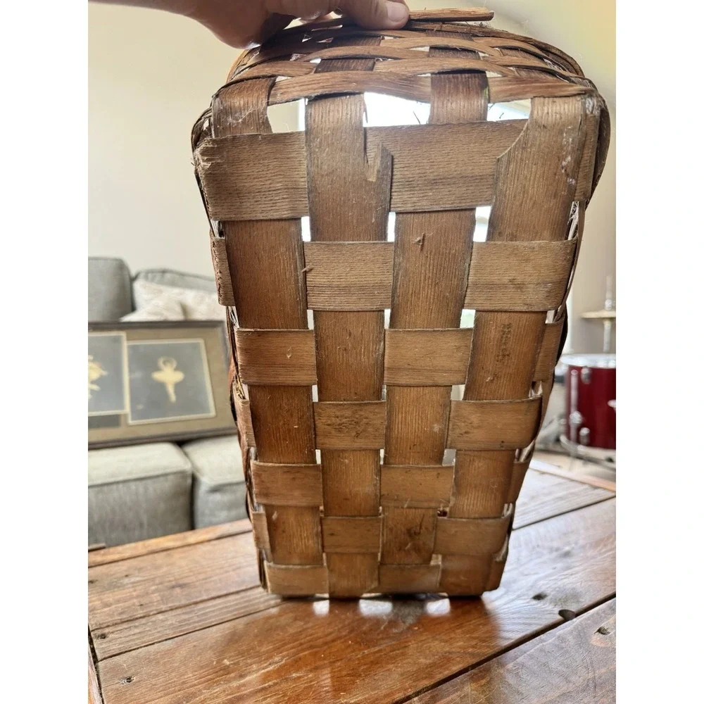 Basketville antique garden